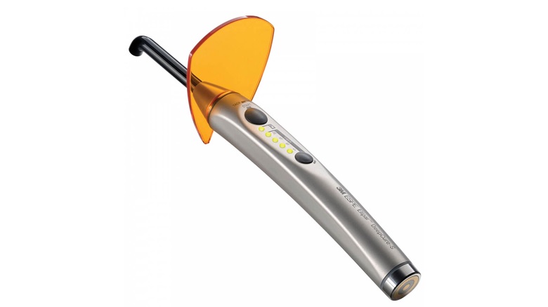 AKCIJA - 3M Elipar Deepcure-S 230V